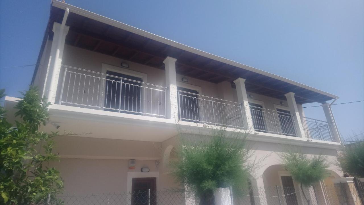 Mary'S Apartments Close To The Sea Agios Georgios  Exterior photo